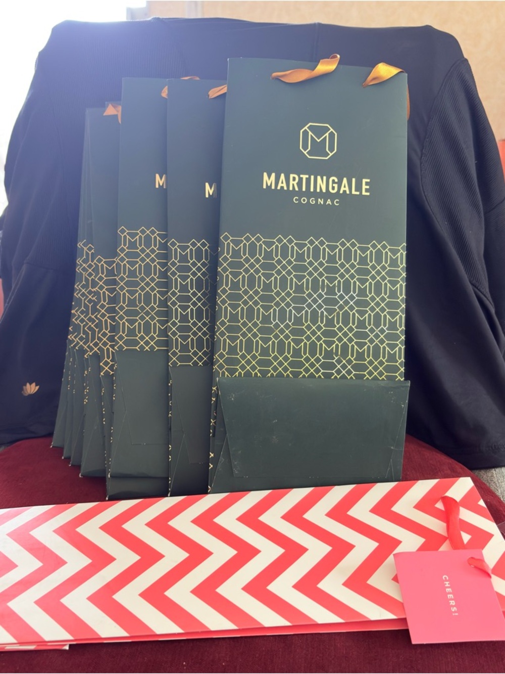 8 New Wine Paper Bags+ A Bonus Bag

13”x5”x4”